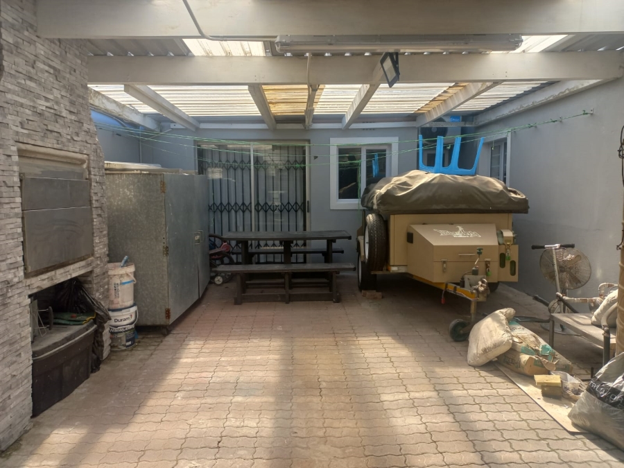 3 Bedroom Property for Sale in Portlands Western Cape